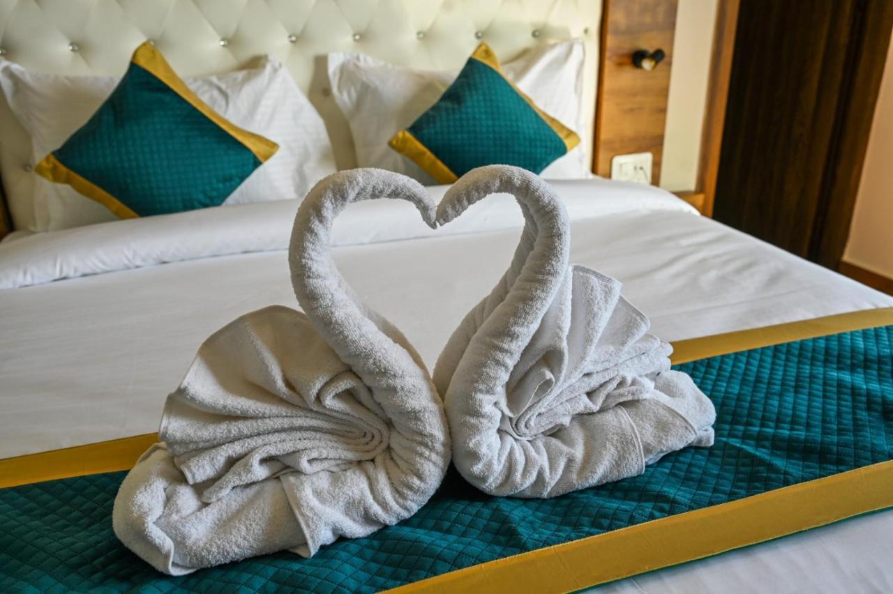 Hotel 7 Heaven เดห์ราดุน ภายนอก รูปภาพ